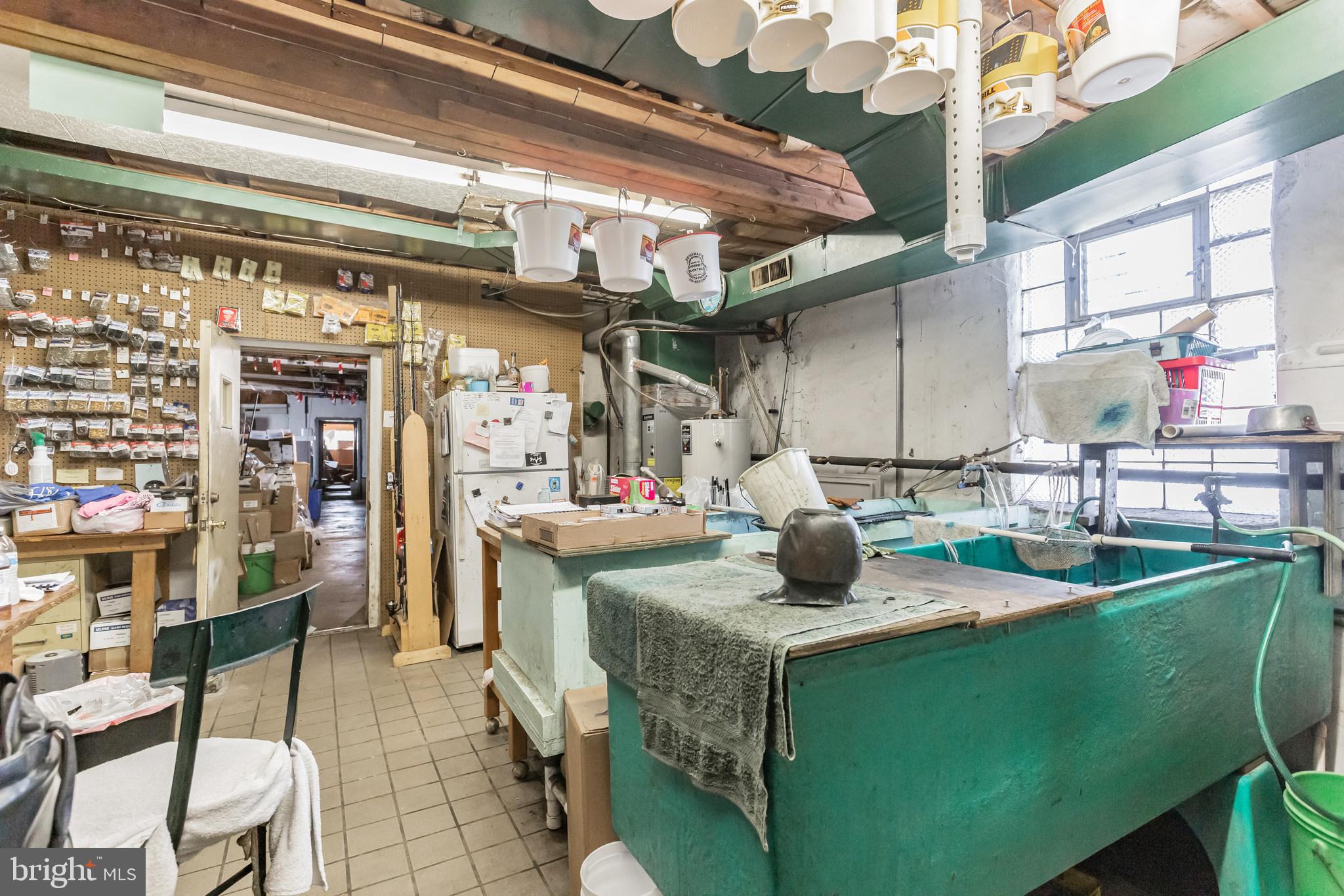 TORRESDALE (EAST) - Commercial Sale