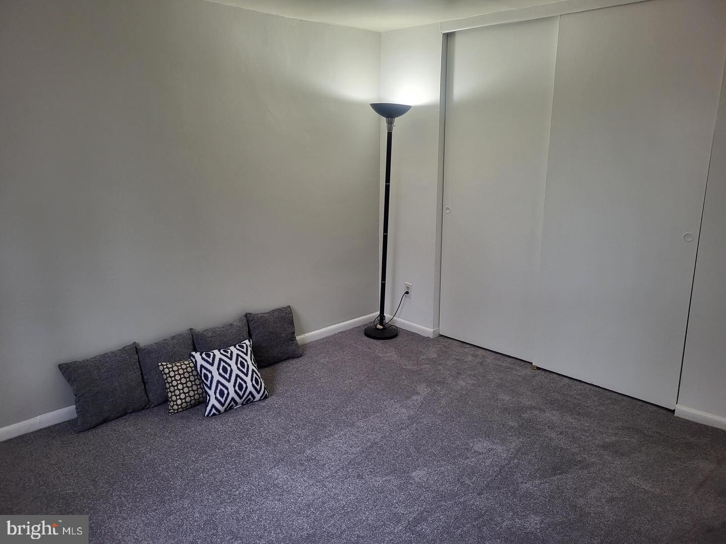 CONTEMPORARY VLG - Residential Lease