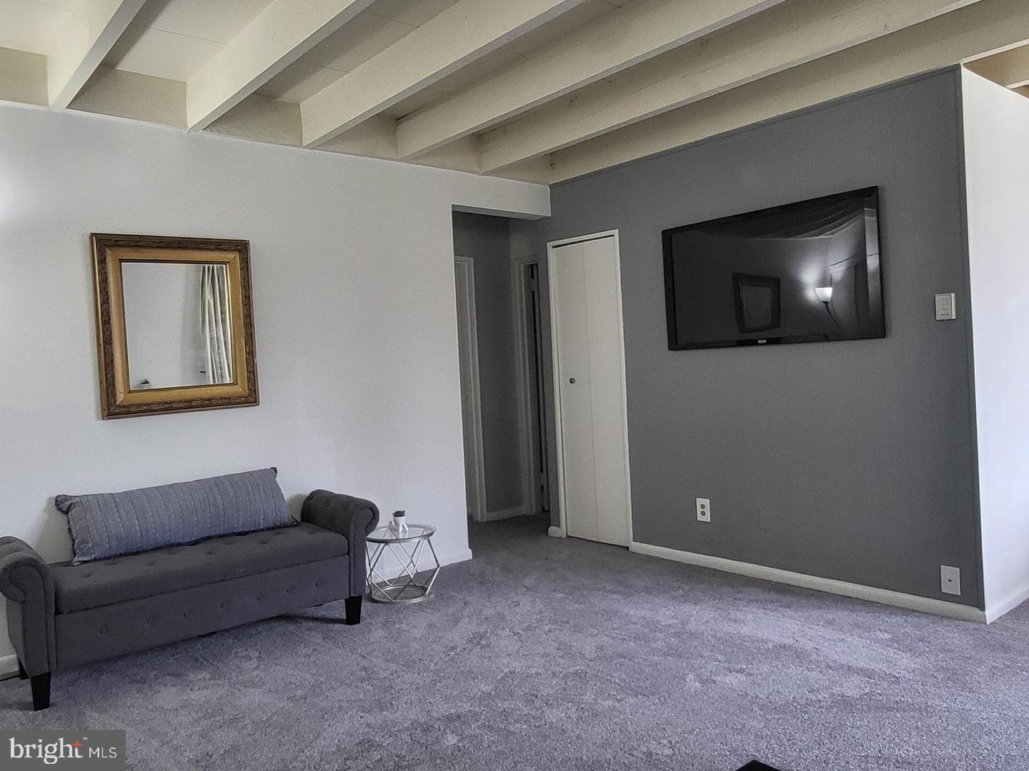 CONTEMPORARY VLG - Residential Lease