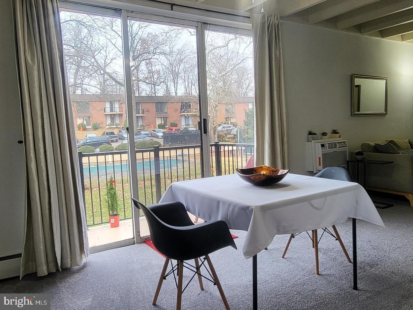 CONTEMPORARY VLG - Residential Lease