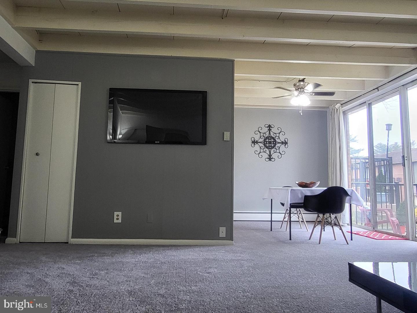 CONTEMPORARY VLG - Residential Lease