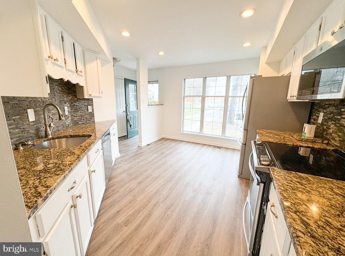 WHITE OAK - Residential