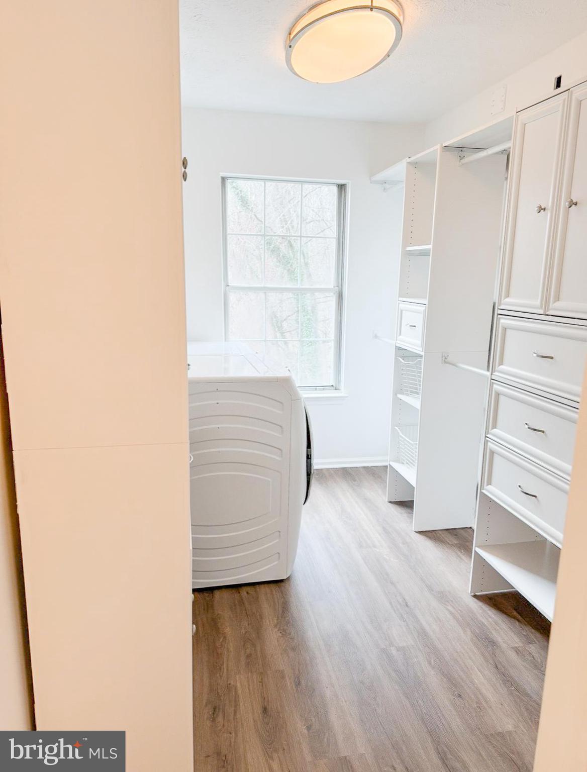 WHITE OAK - Residential