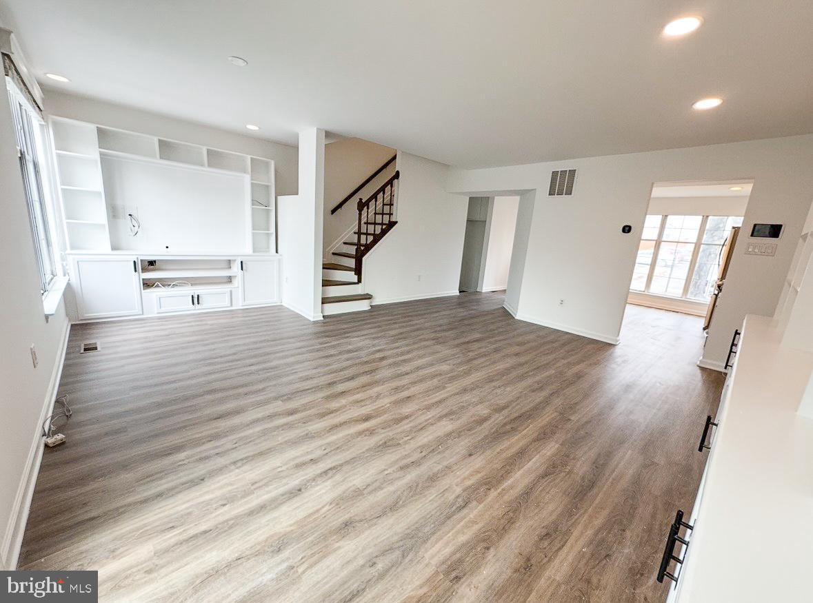 WHITE OAK - Residential