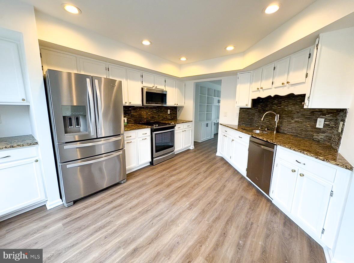 WHITE OAK - Residential