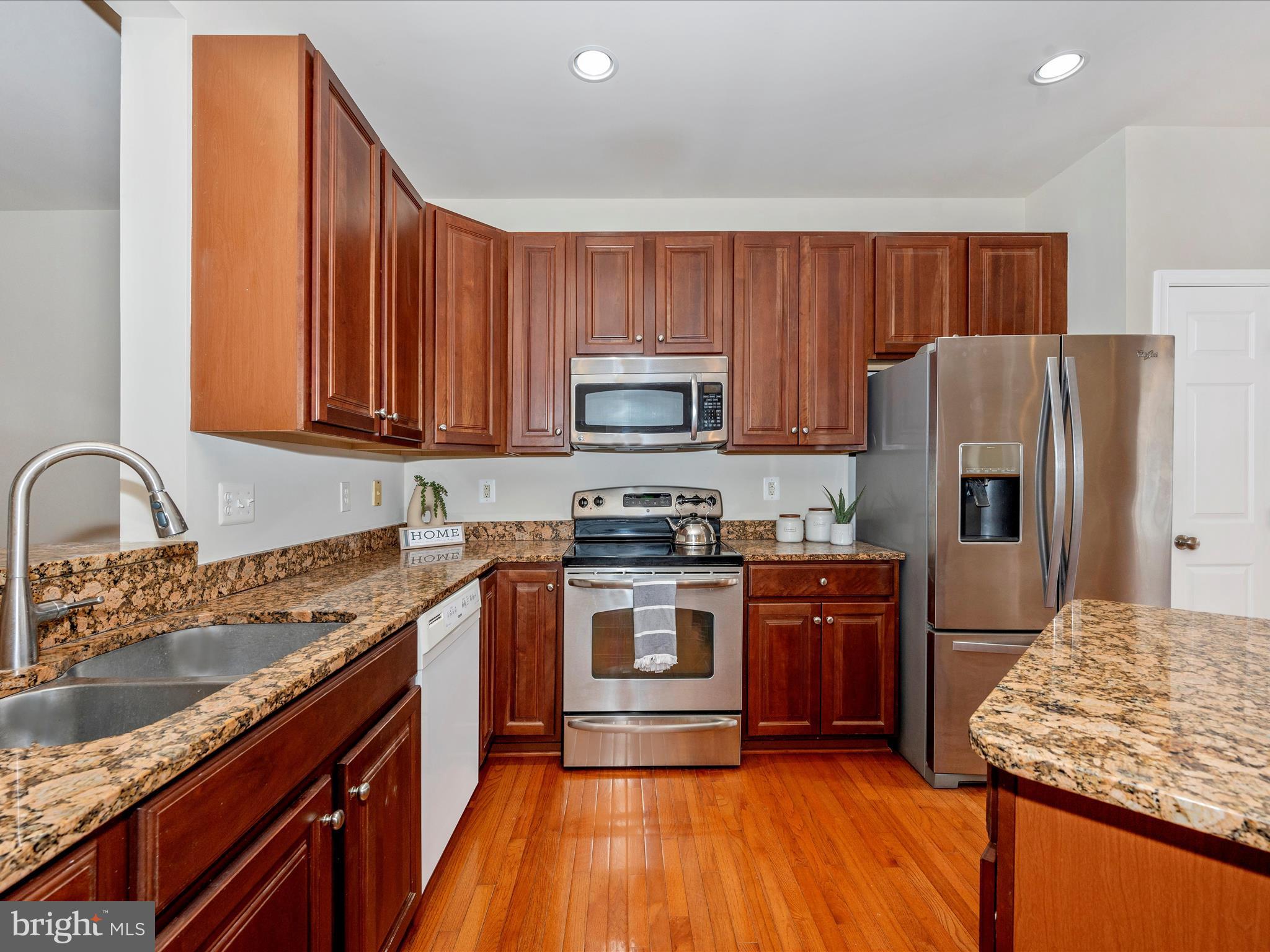 GLENBROOK - Residential