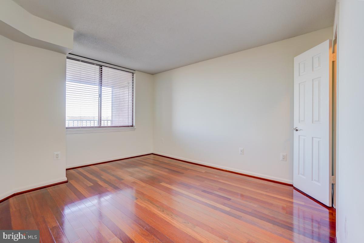 GROSVENOR PARK - Residential Lease