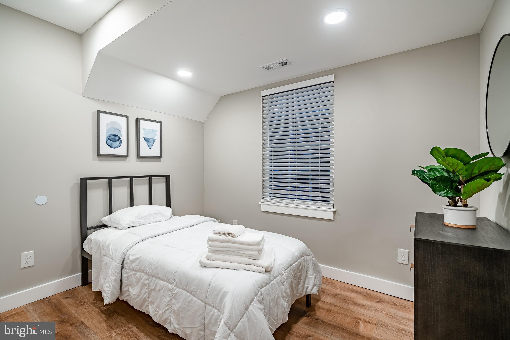 WILMINGTON - Residential Income