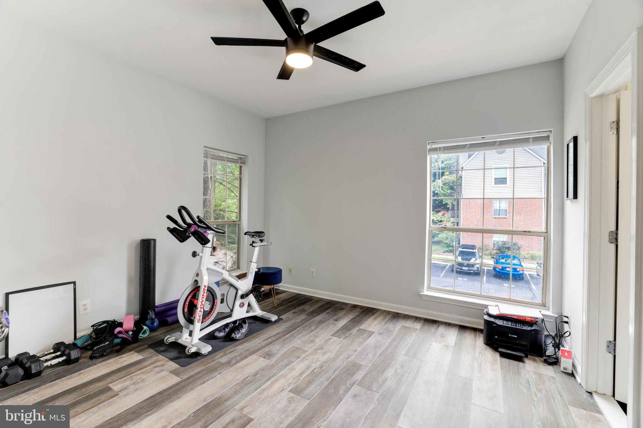 PENDERBROOK SQUARE CONDOMINIUMS - Residential Lease