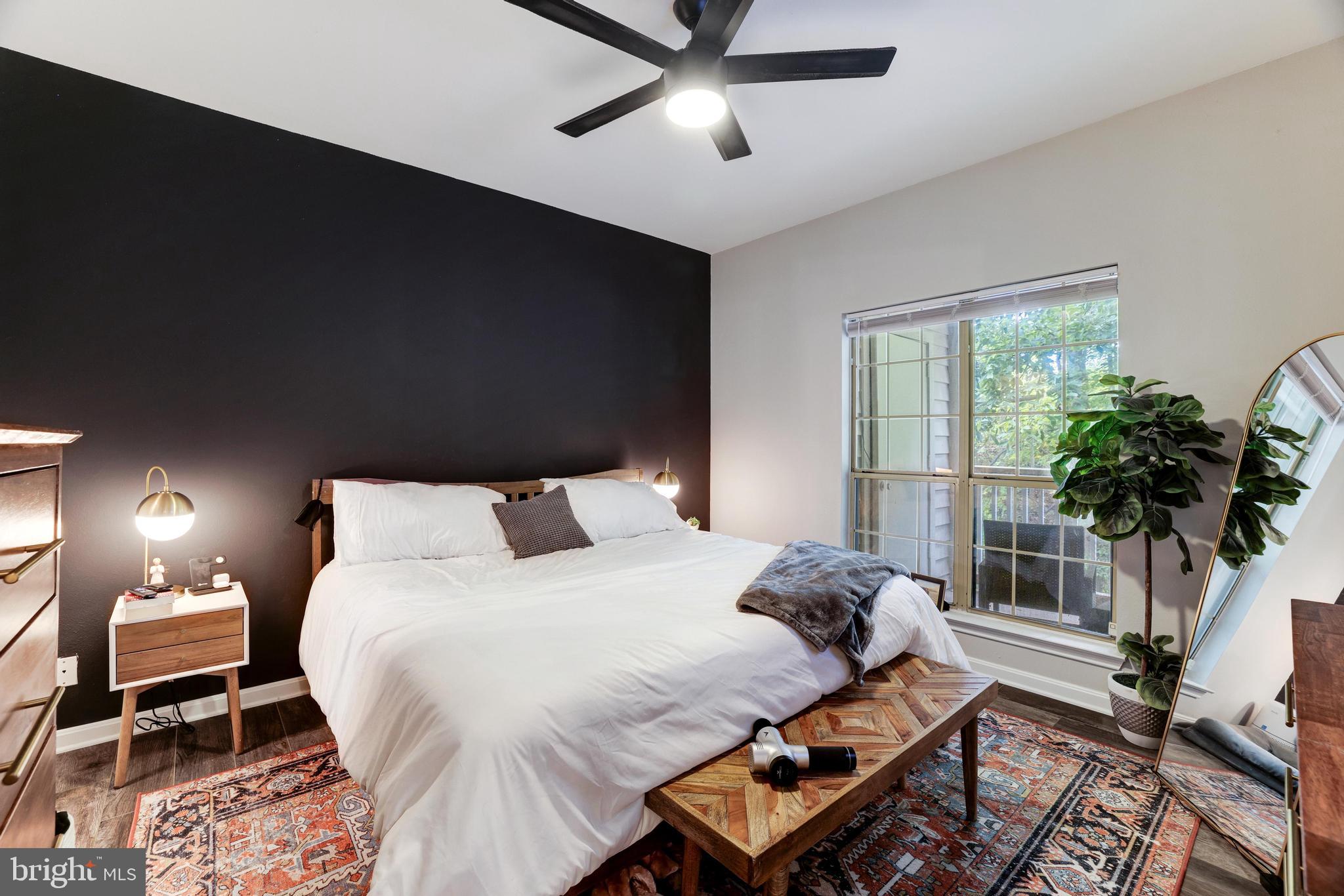 PENDERBROOK SQUARE CONDOMINIUMS - Residential Lease