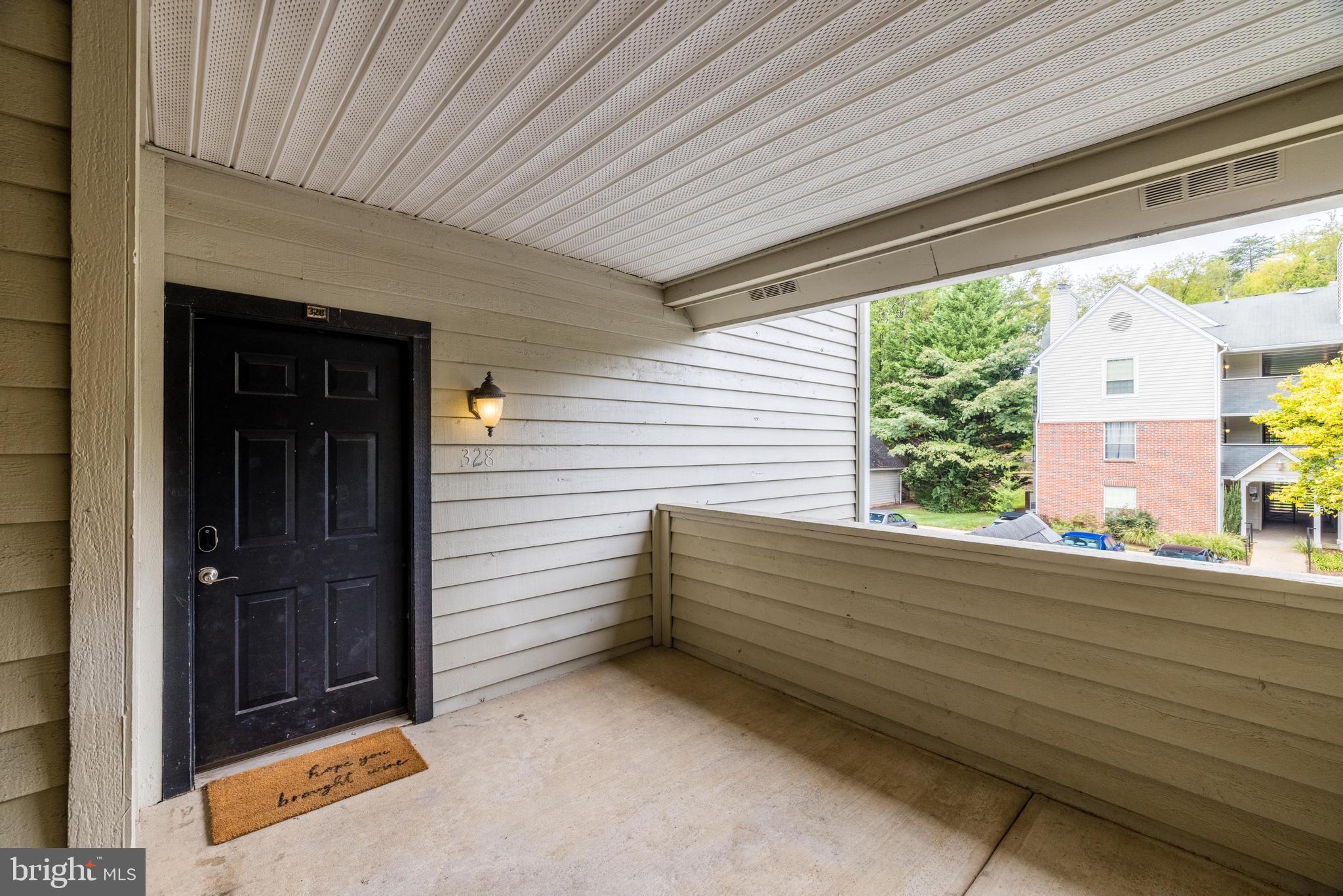 PENDERBROOK SQUARE CONDOMINIUMS - Residential Lease