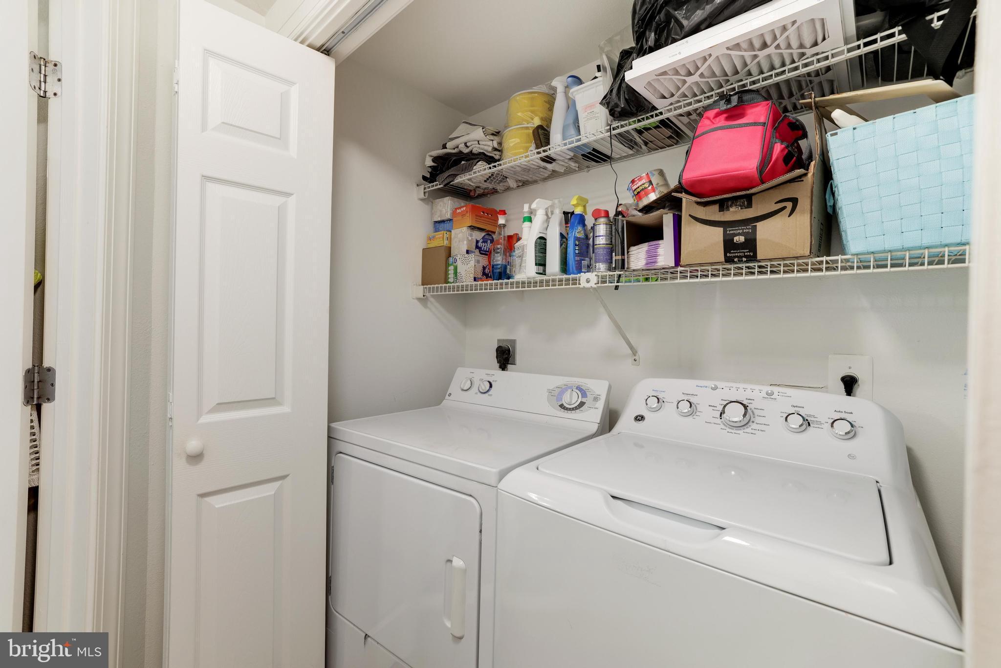 PENDERBROOK SQUARE CONDOMINIUMS - Residential Lease