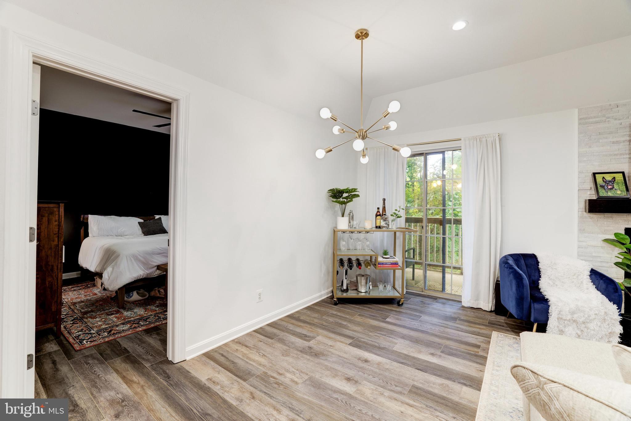 PENDERBROOK SQUARE CONDOMINIUMS - Residential Lease