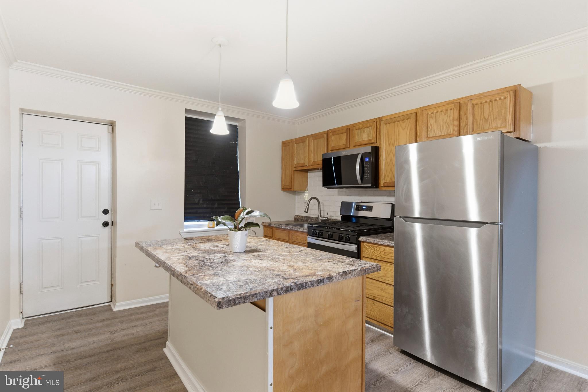 HIGHLANDTOWN - Residential