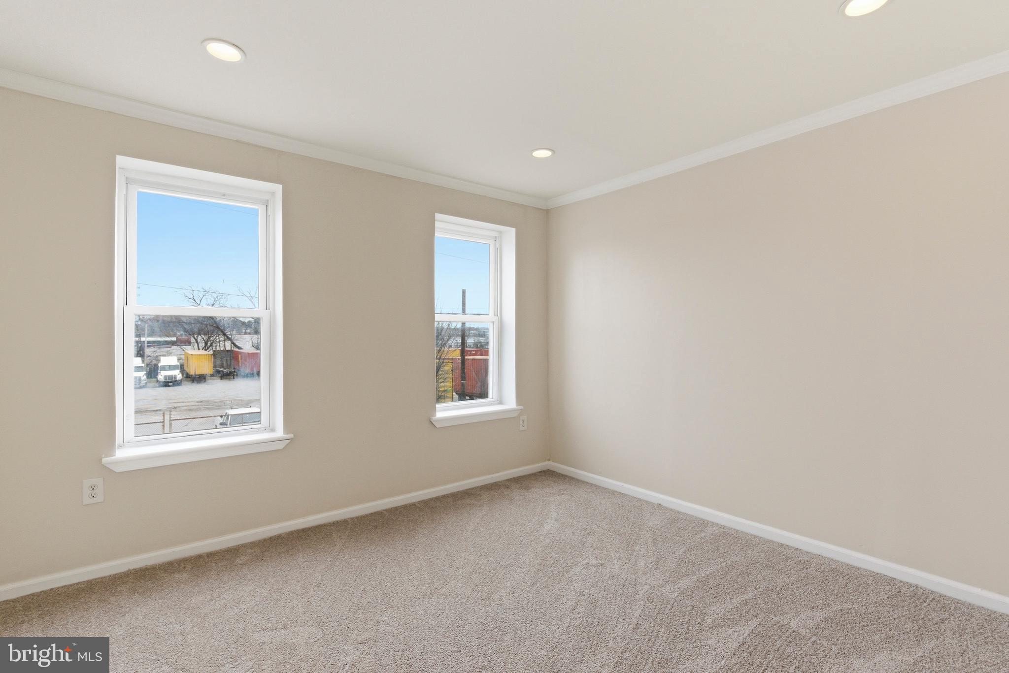 HIGHLANDTOWN - Residential