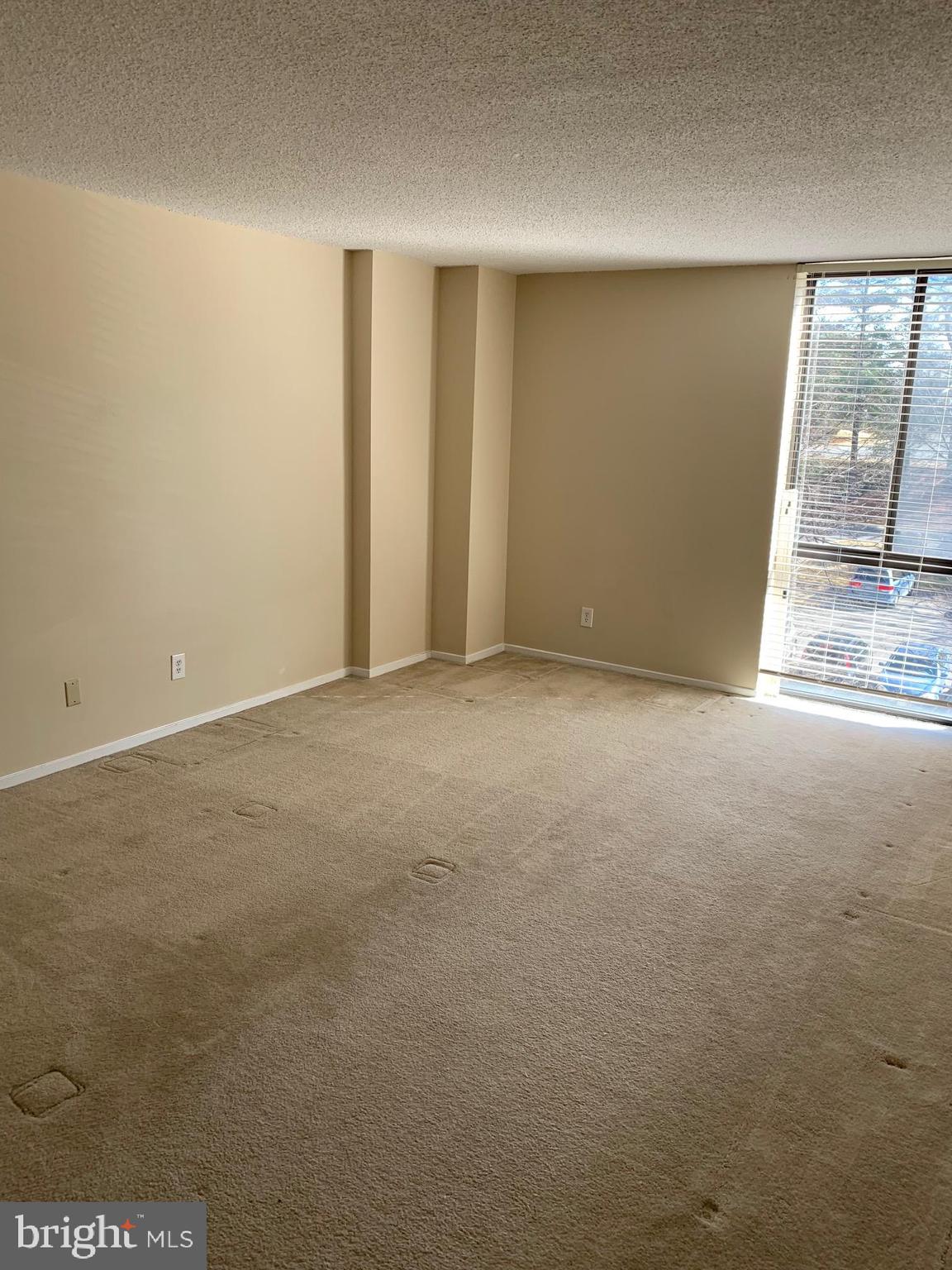 IDYLWOOD TOWERS - Residential Lease