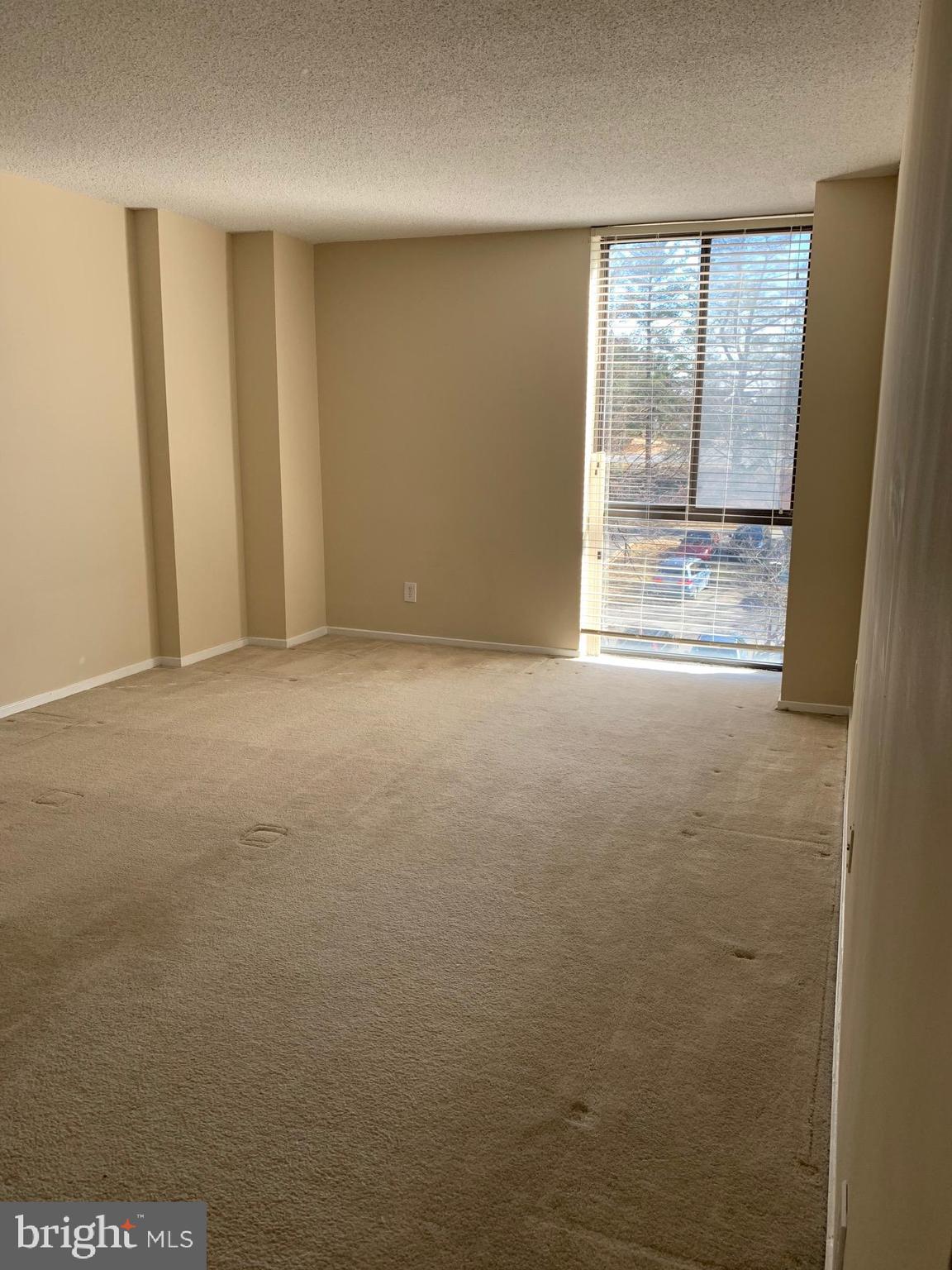 IDYLWOOD TOWERS - Residential Lease