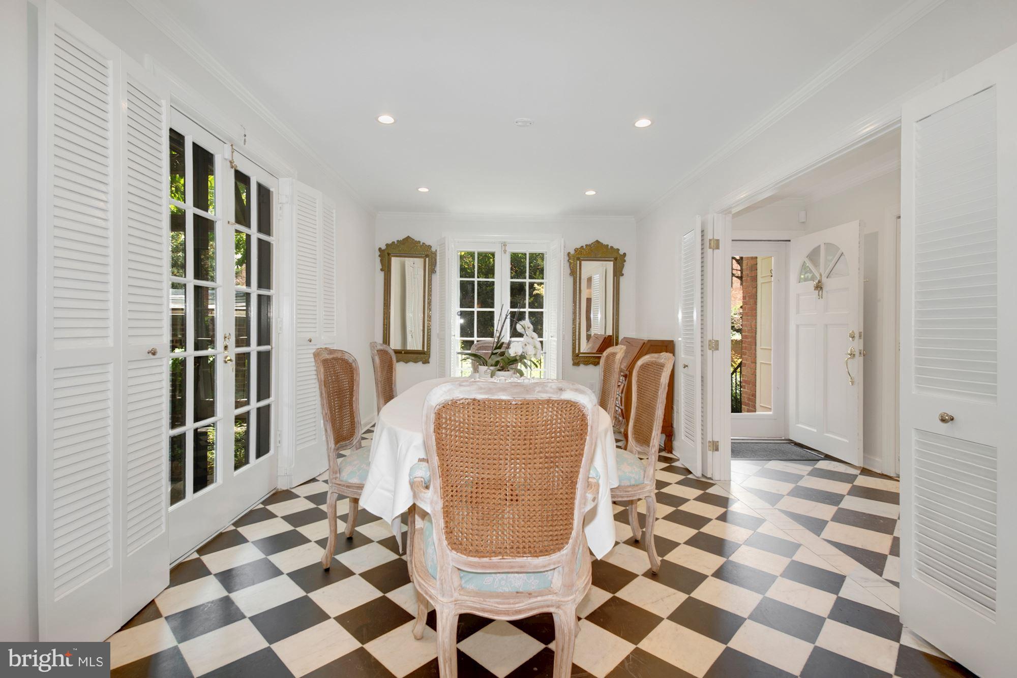 GEORGETOWN - Residential