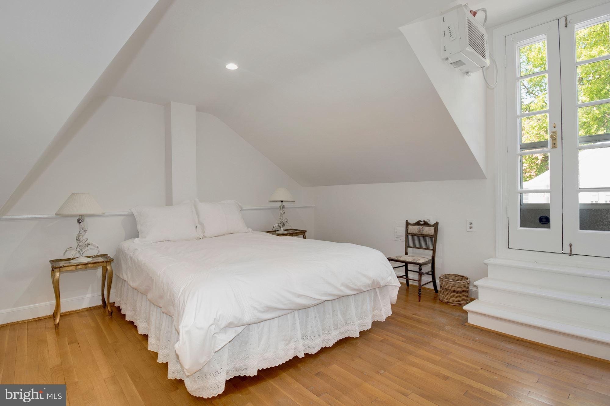 GEORGETOWN - Residential