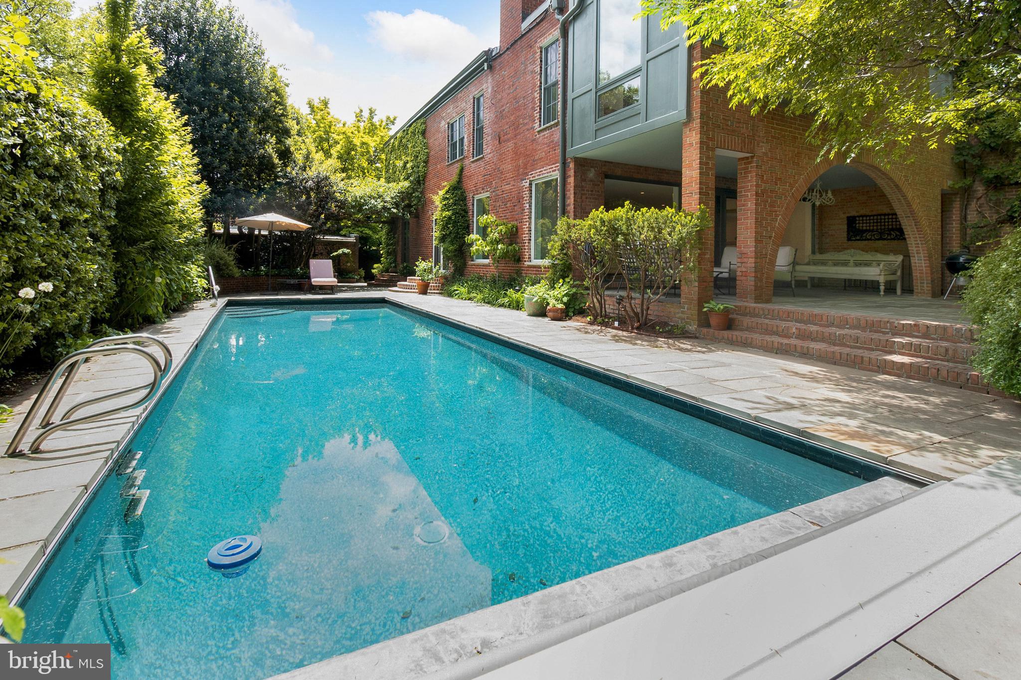 GEORGETOWN - Residential