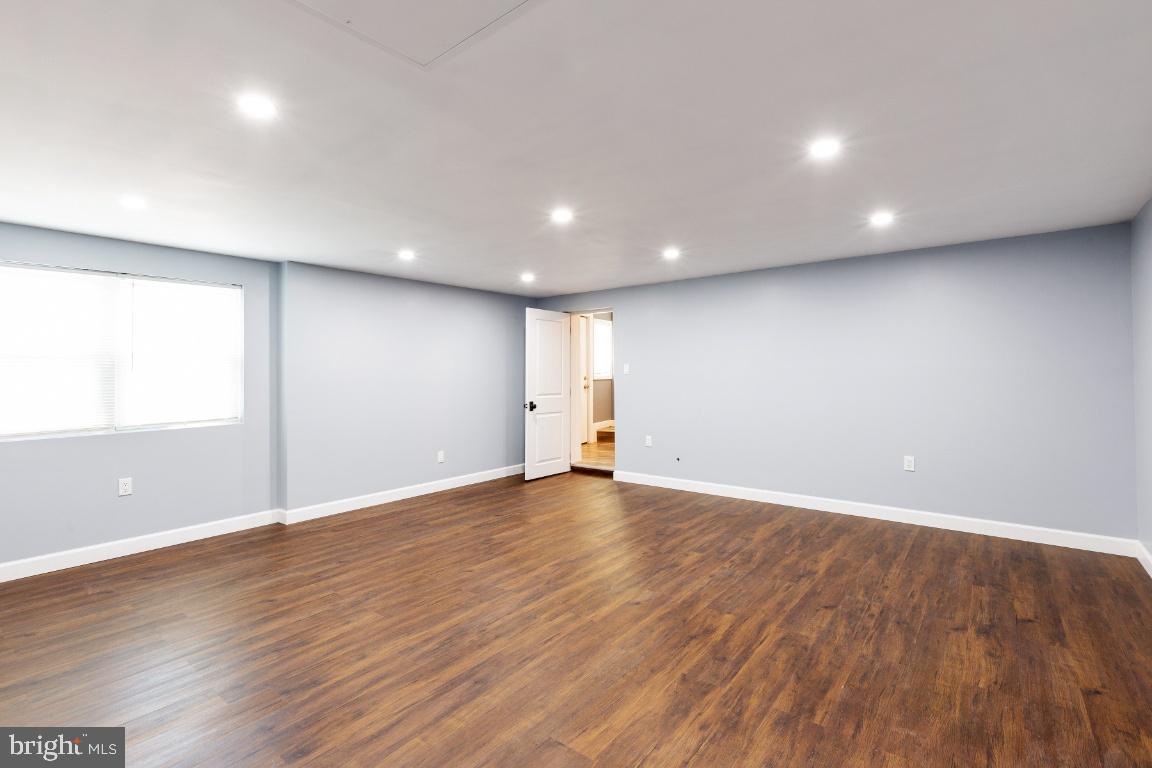 GREEN MEADOWS - Residential