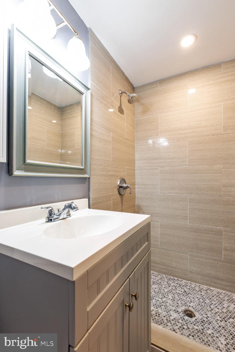 GREEN MEADOWS - Residential