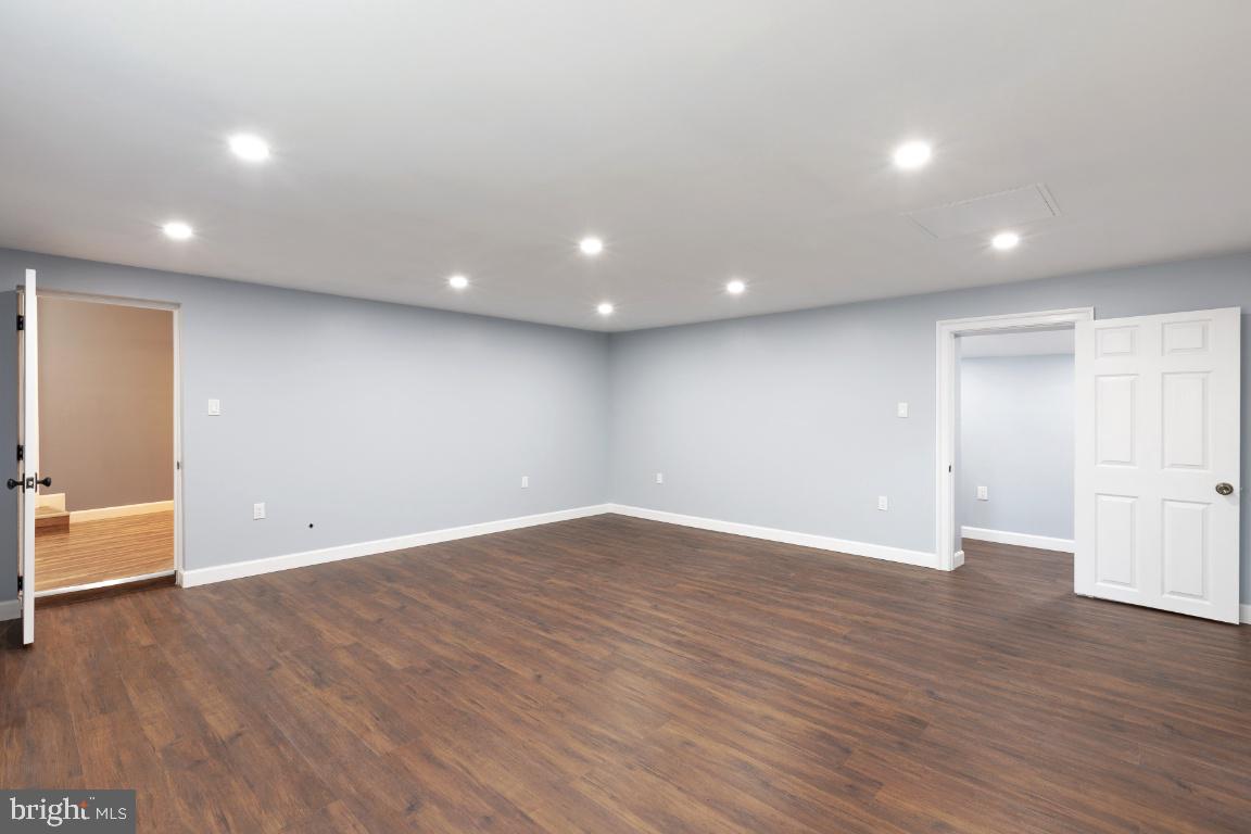 GREEN MEADOWS - Residential