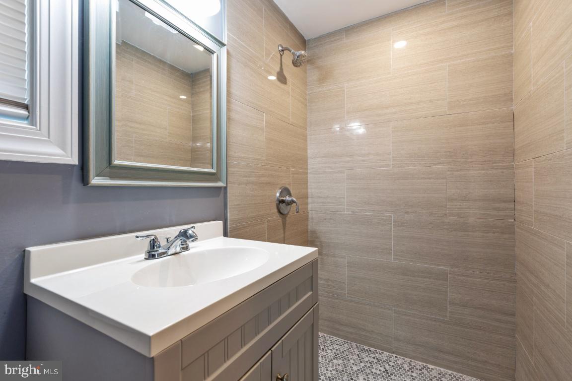 GREEN MEADOWS - Residential