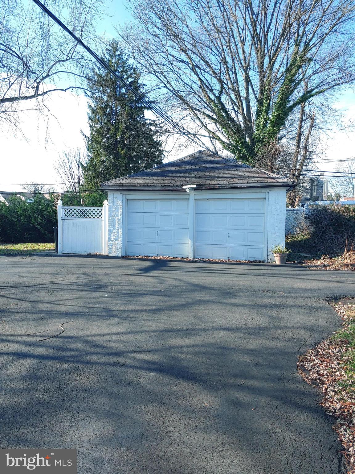 FOX CHASE - Commercial Sale