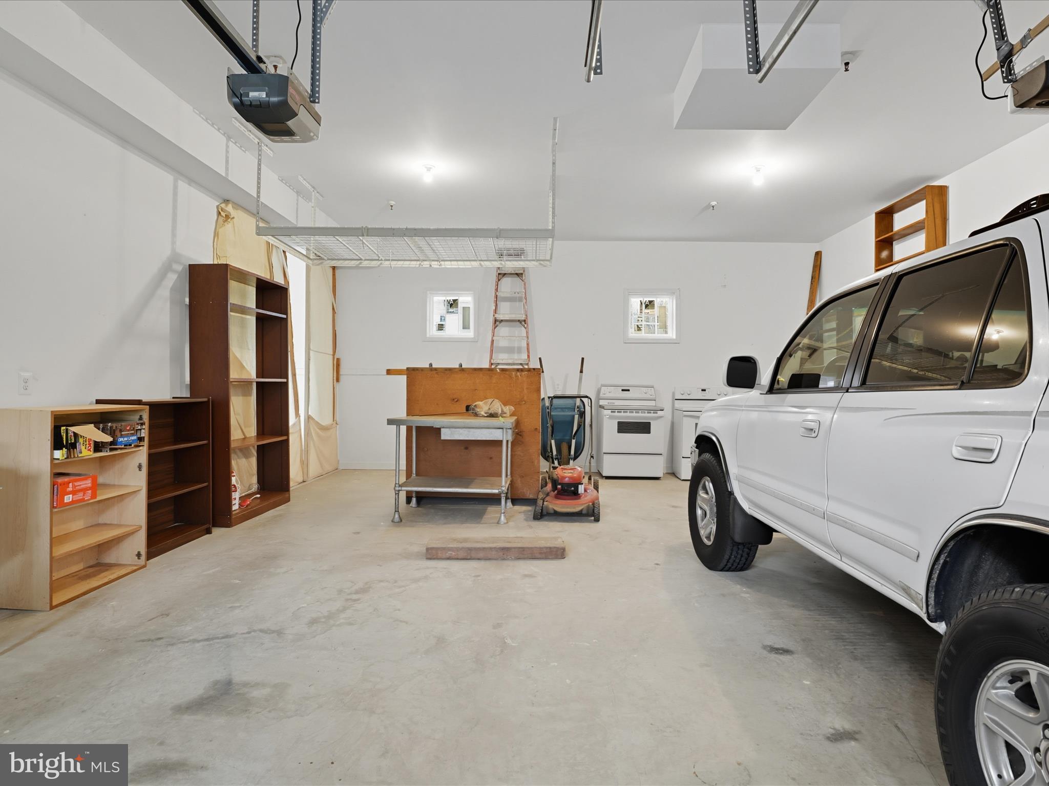 OAKMONT - Residential