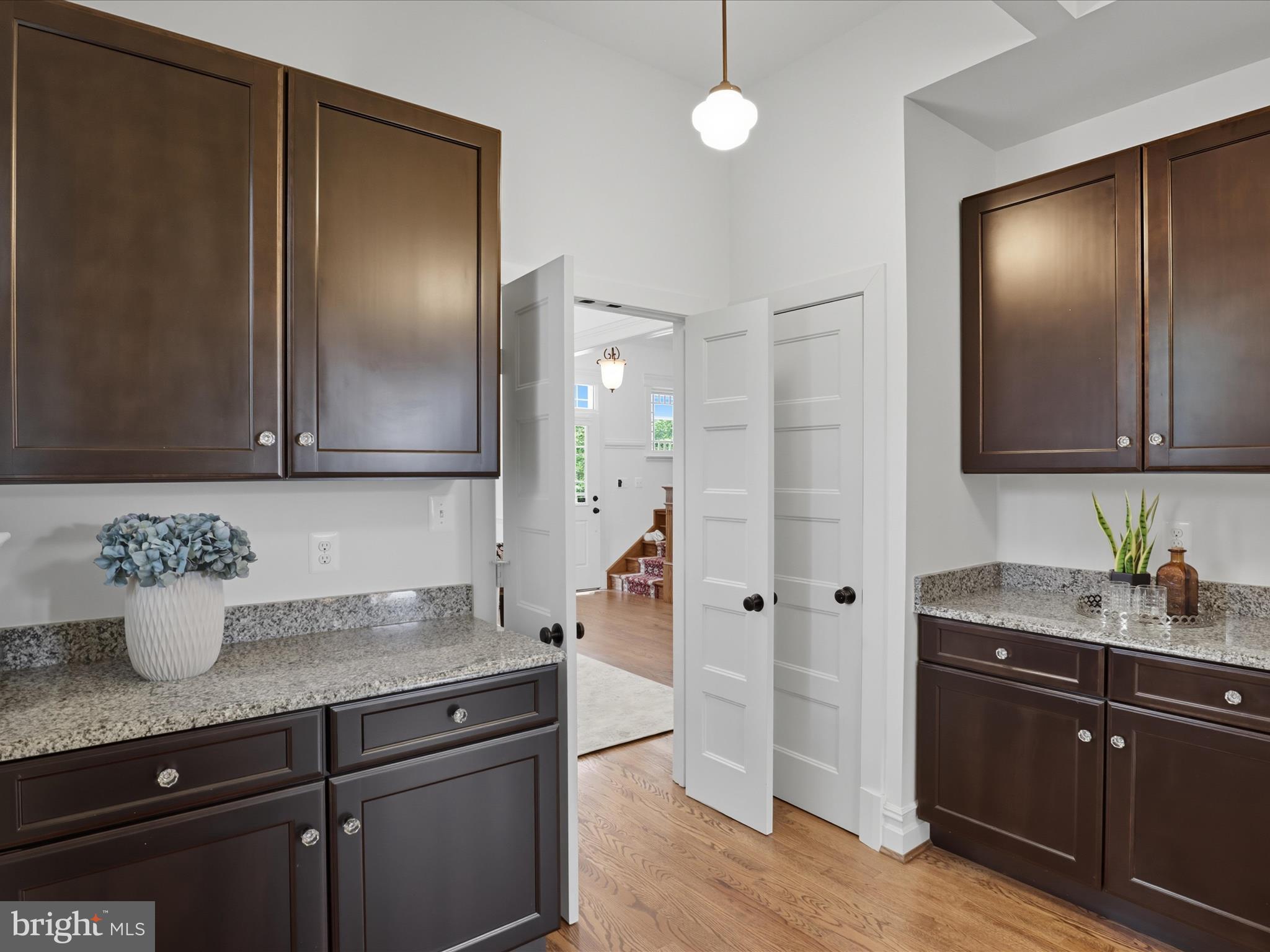 OAKMONT - Residential