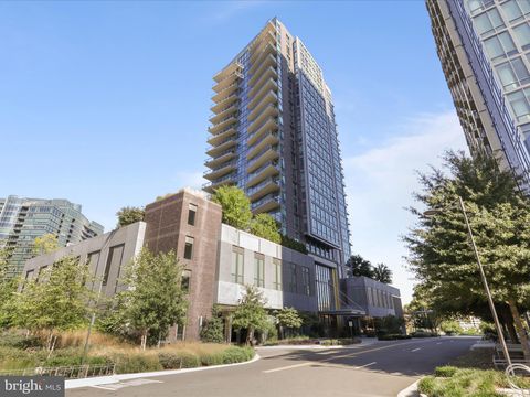 Photo of 7887 Jones Branch Drive #1406, MCLEAN, VA 22102 (MLS # VAFX2272928)