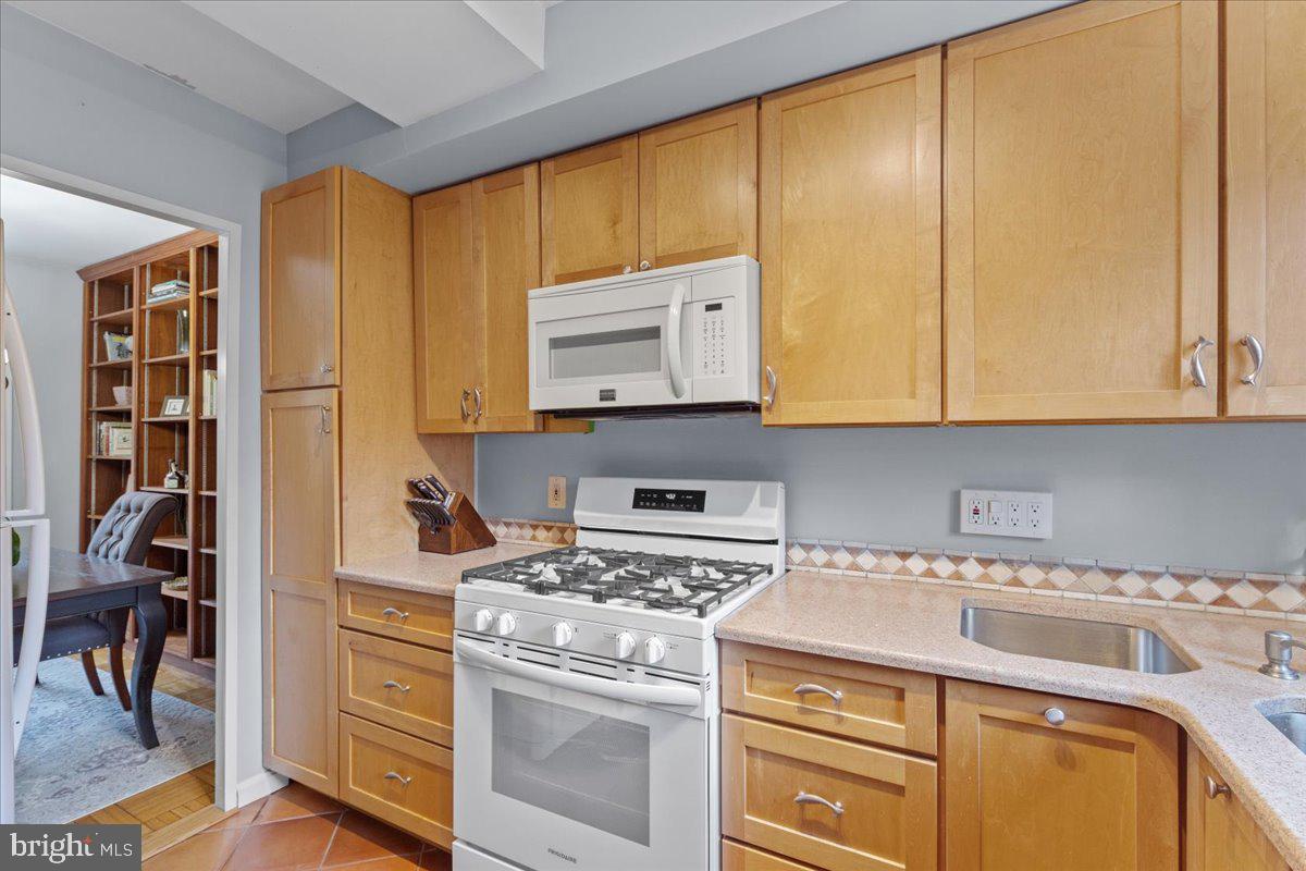 PARKFAIRFAX - Residential