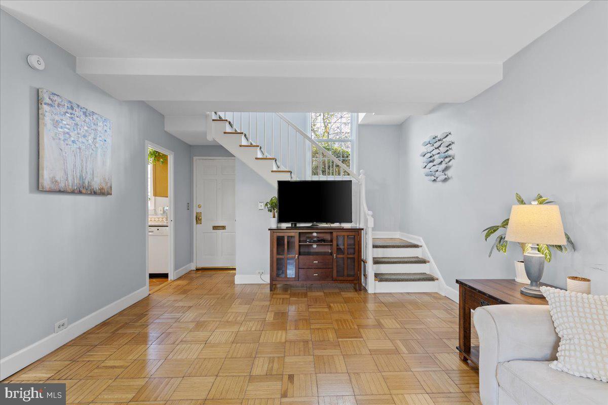 PARKFAIRFAX - Residential