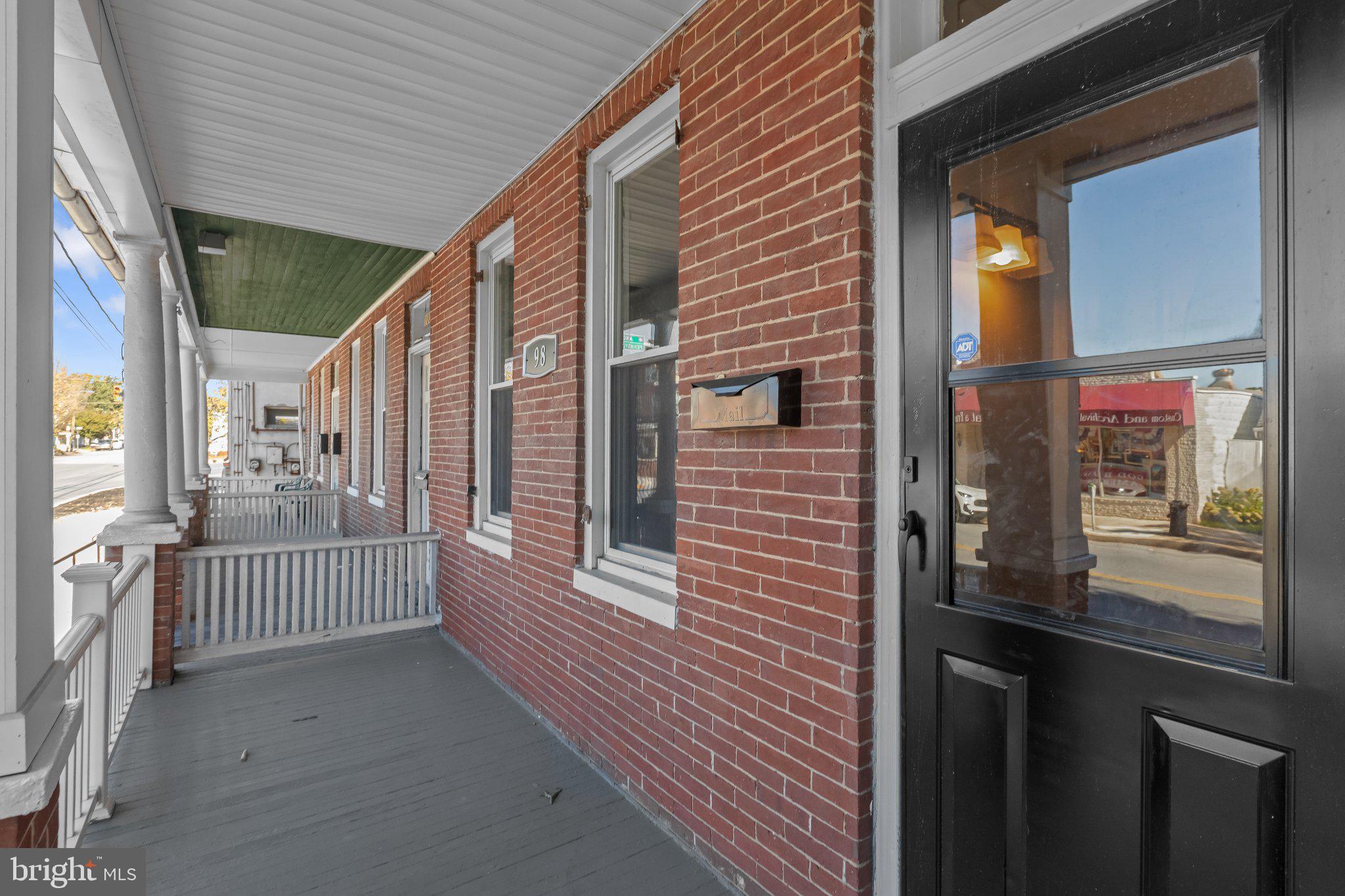 98 W MAIN STREET