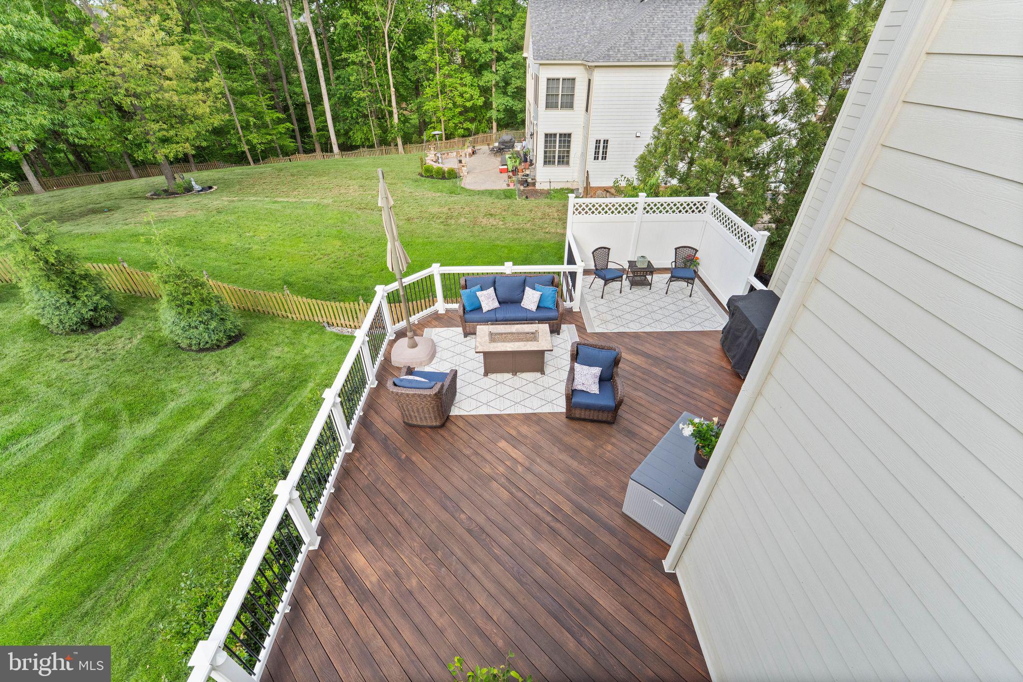 LANSDOWNE ON THE POTOMAC - Residential