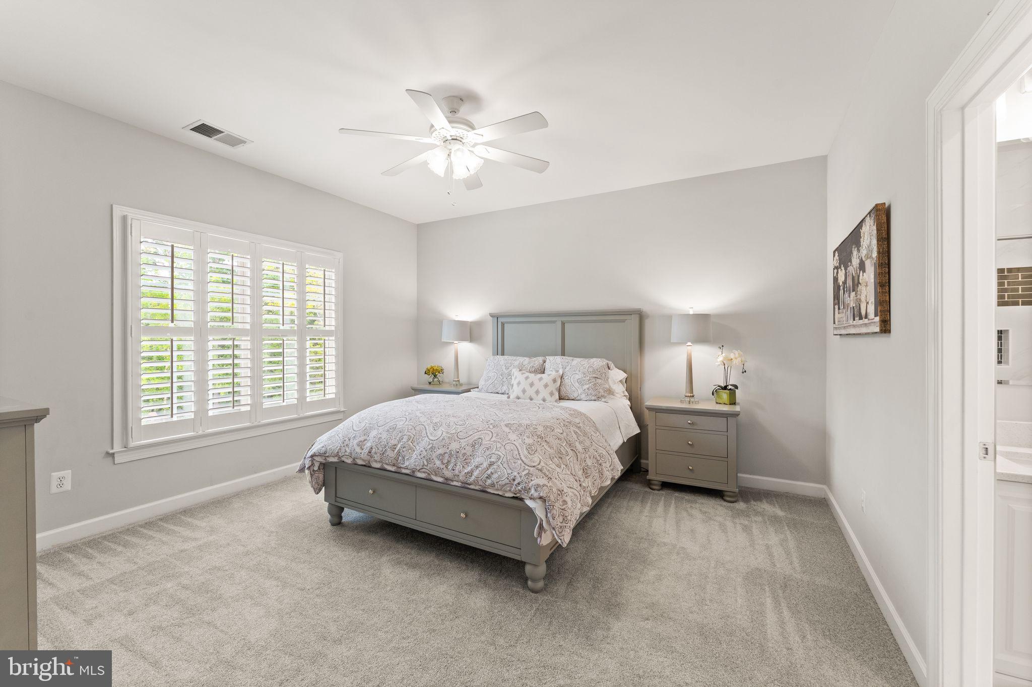 LANSDOWNE ON THE POTOMAC - Residential