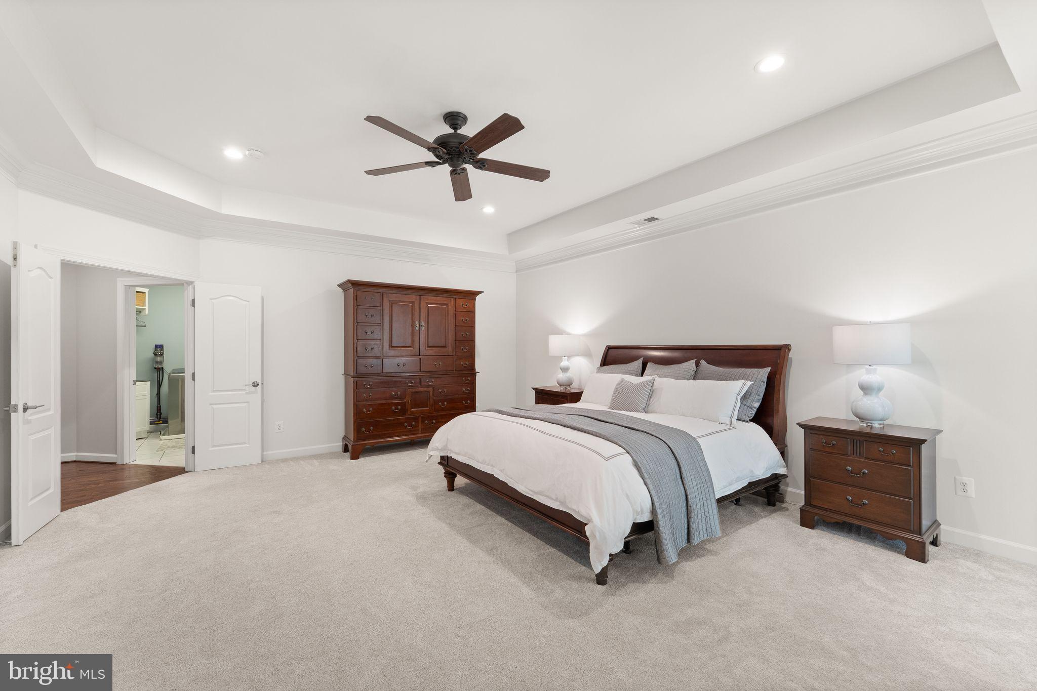 LANSDOWNE ON THE POTOMAC - Residential