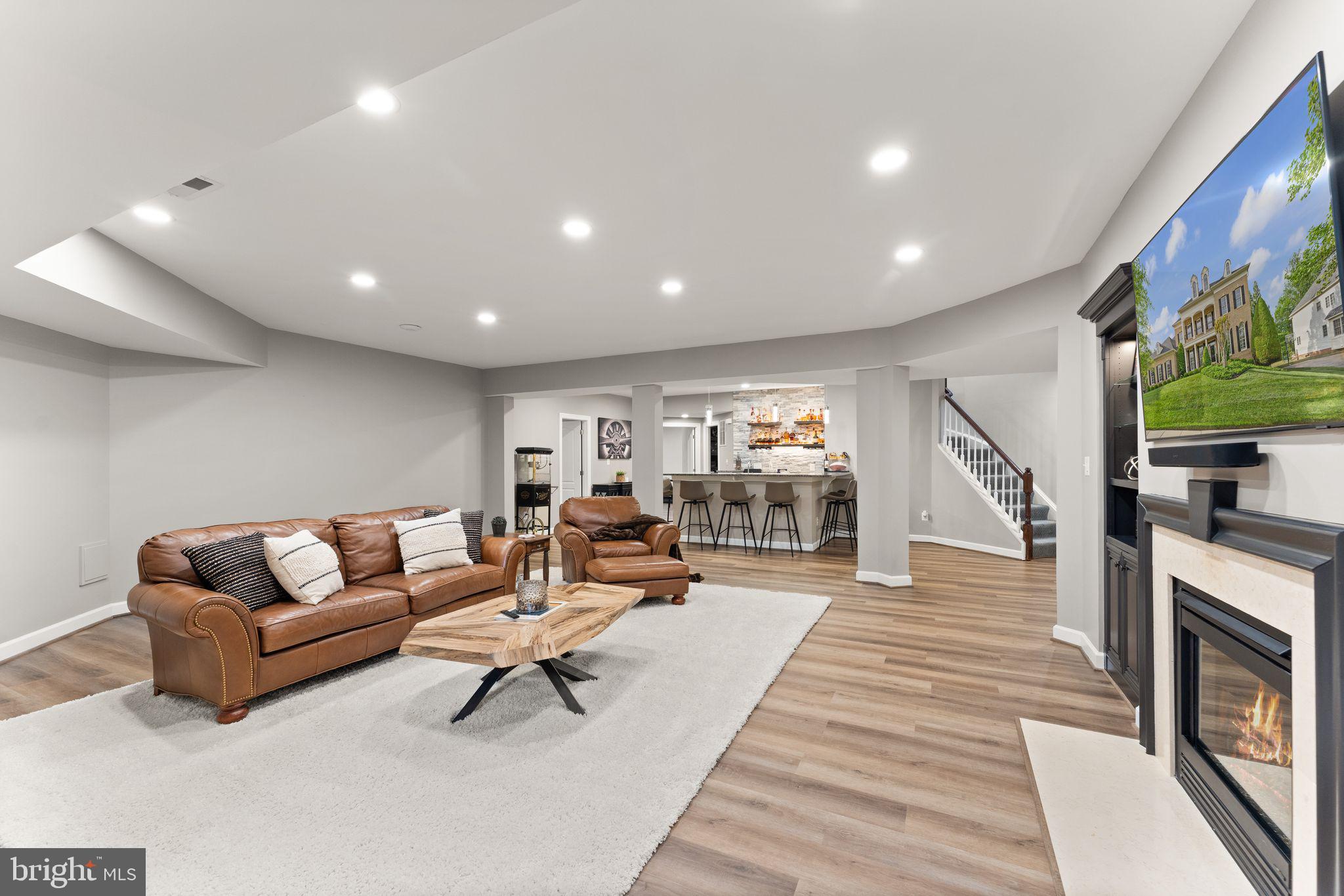 LANSDOWNE ON THE POTOMAC - Residential