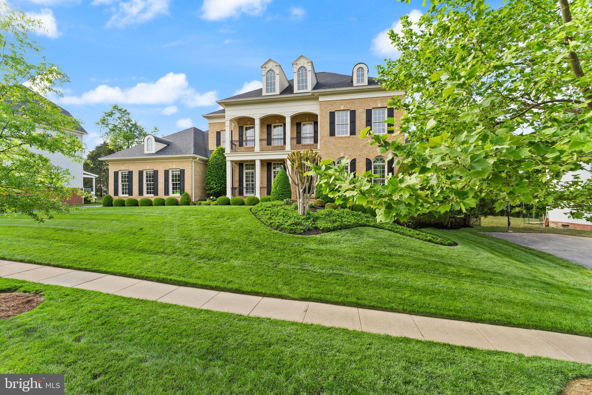 LANSDOWNE ON THE POTOMAC - Residential