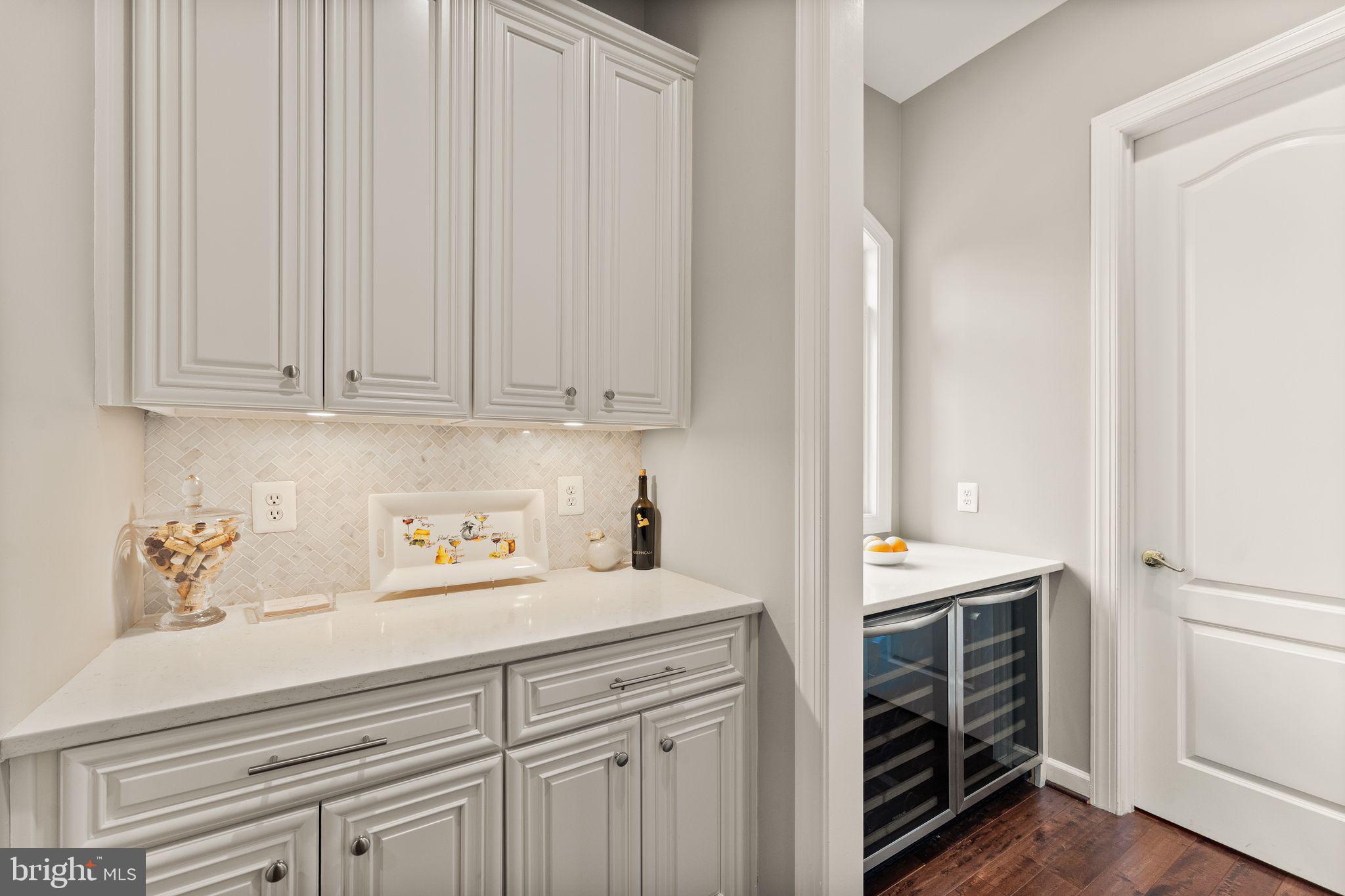 LANSDOWNE ON THE POTOMAC - Residential