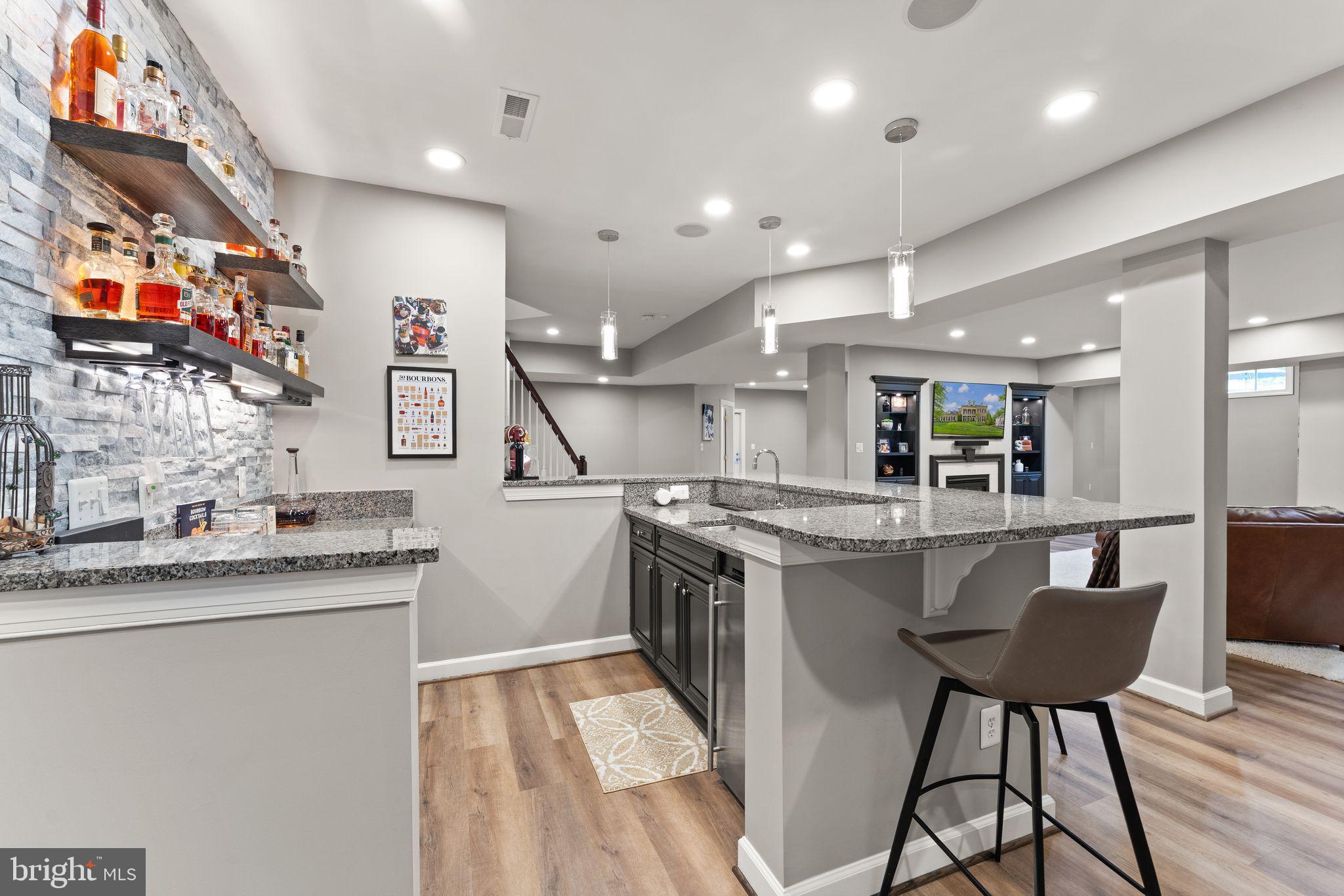 LANSDOWNE ON THE POTOMAC - Residential