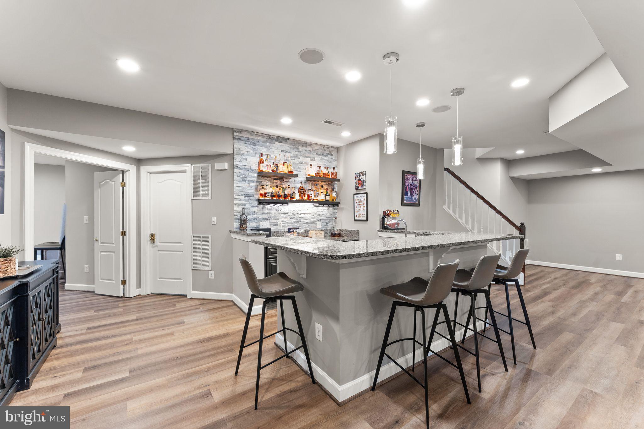 LANSDOWNE ON THE POTOMAC - Residential