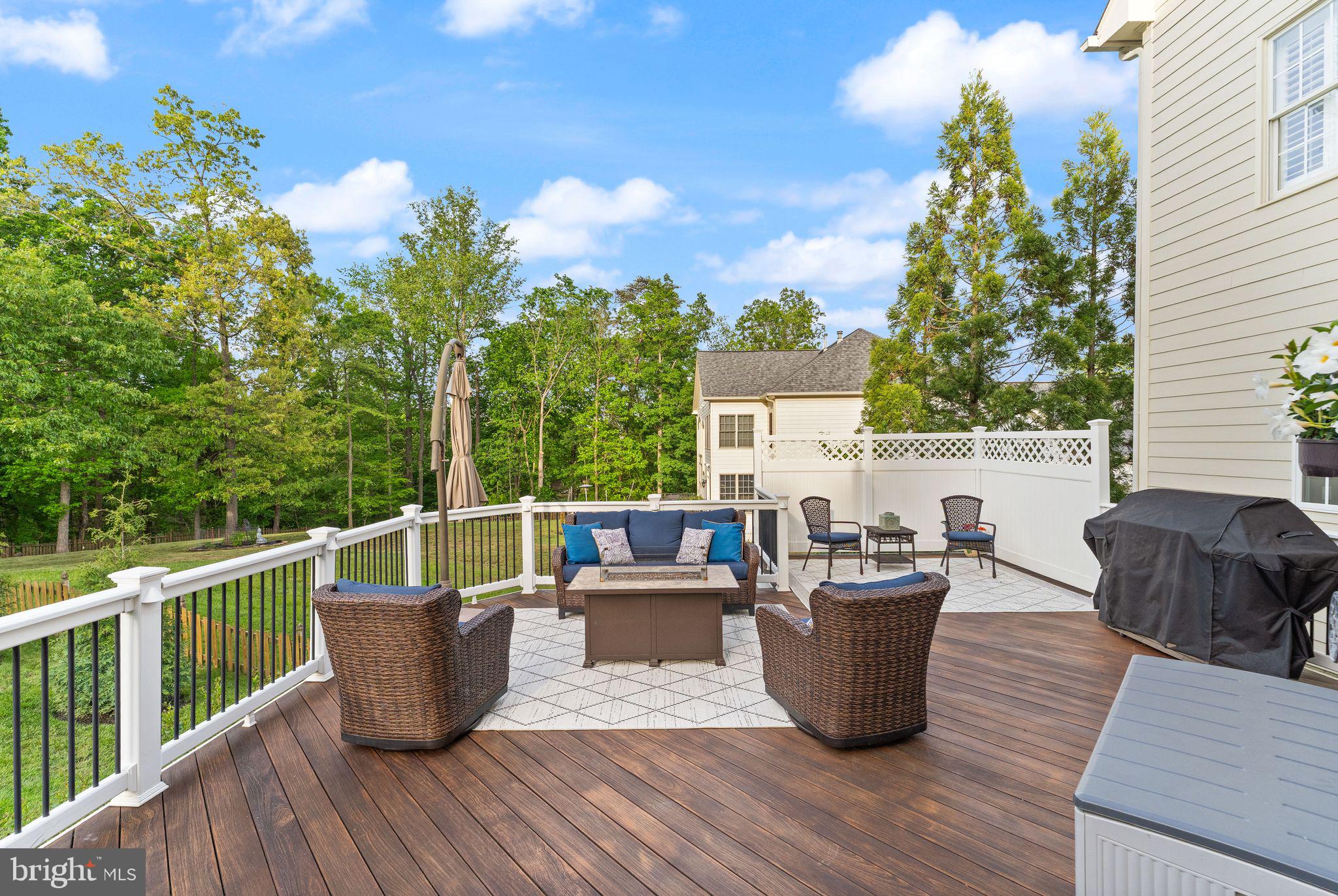 LANSDOWNE ON THE POTOMAC - Residential