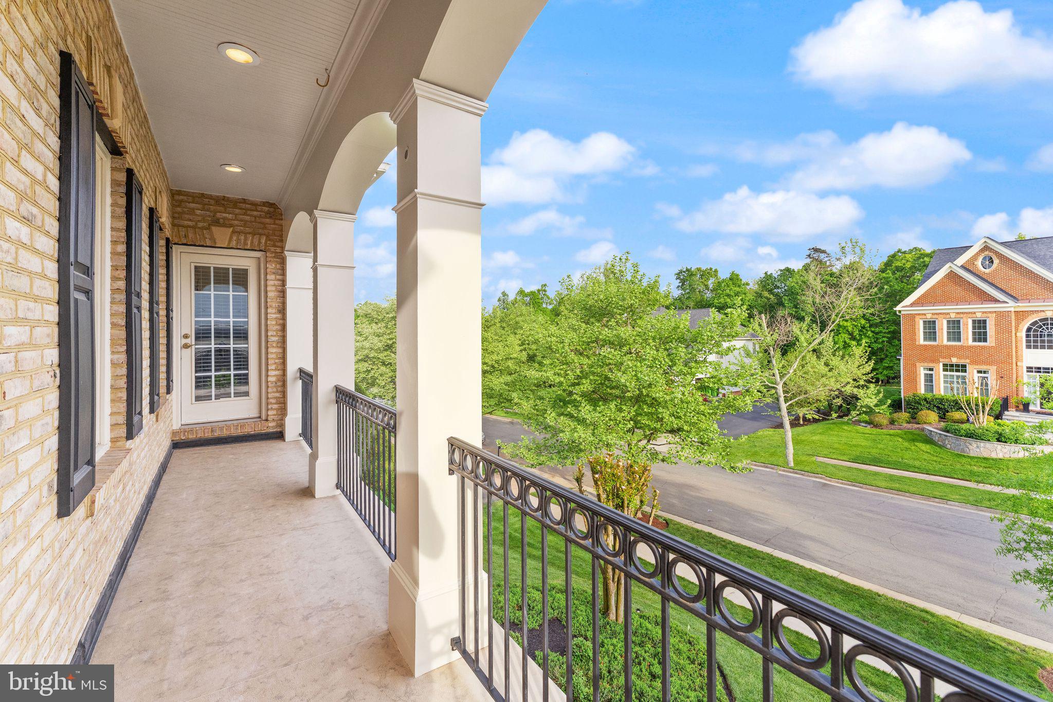 LANSDOWNE ON THE POTOMAC - Residential