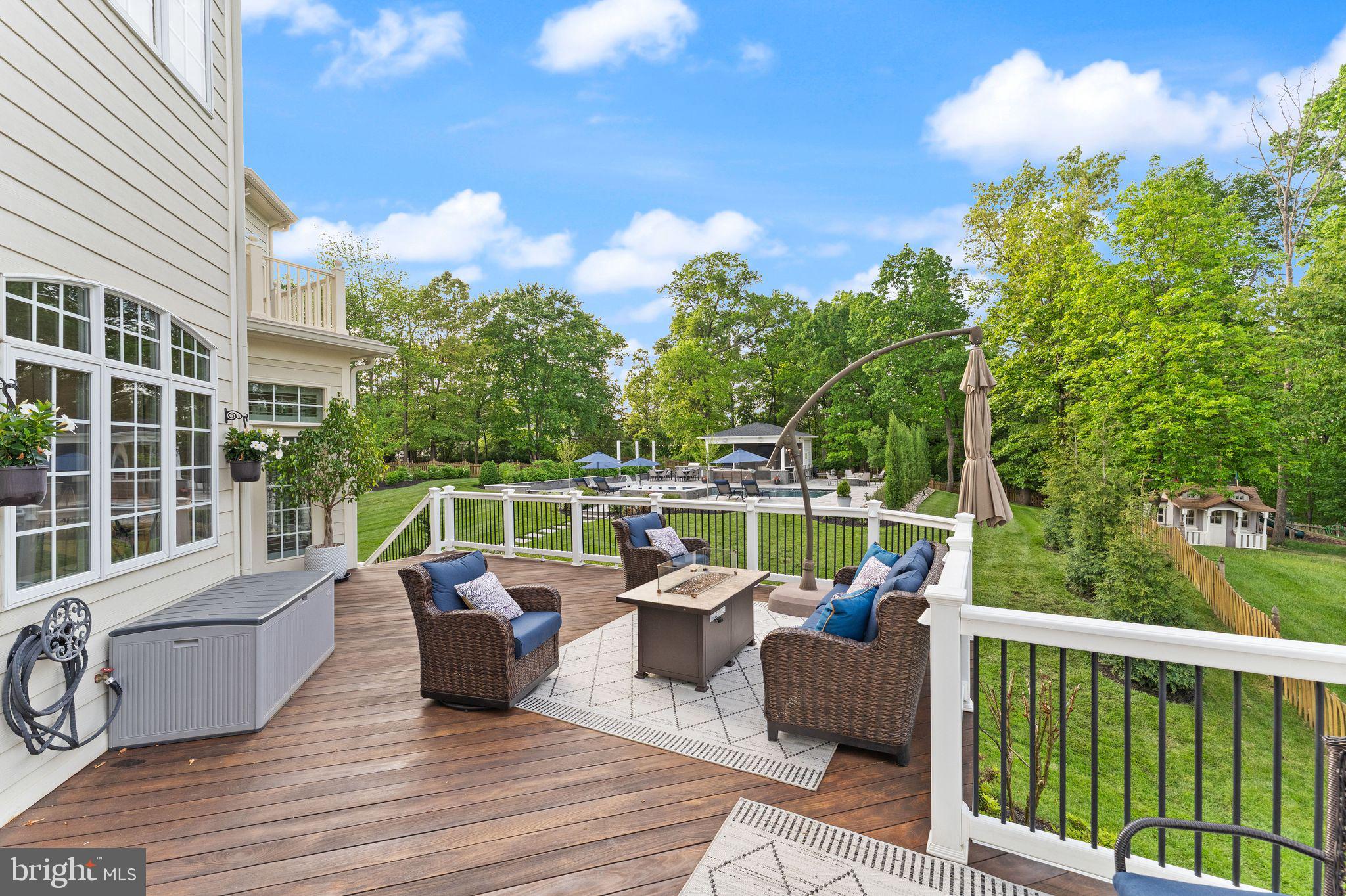 LANSDOWNE ON THE POTOMAC - Residential