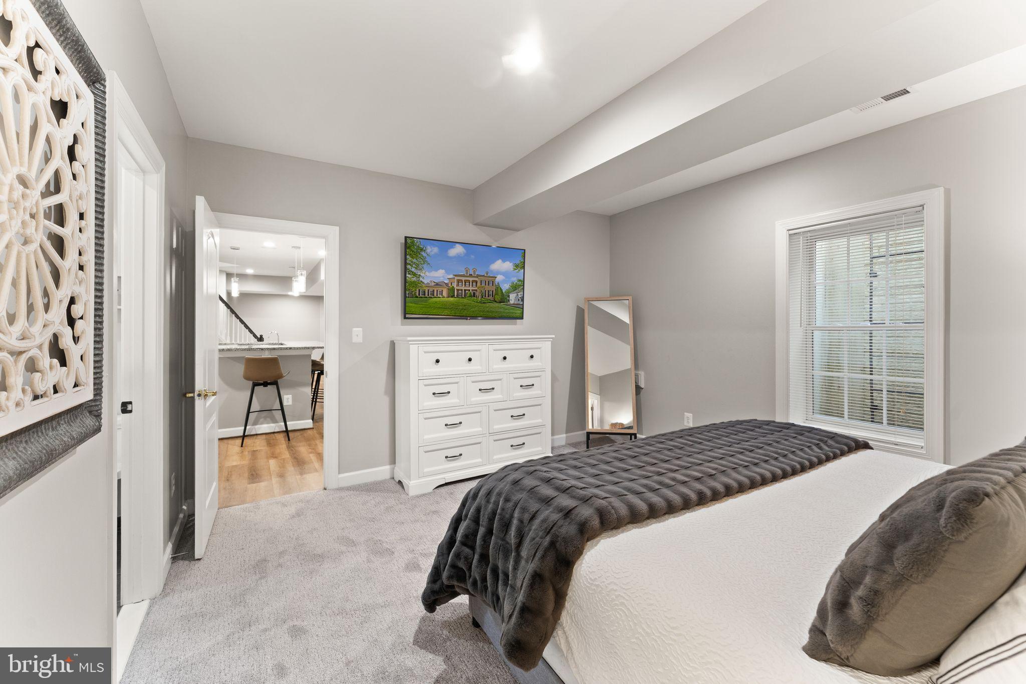 LANSDOWNE ON THE POTOMAC - Residential