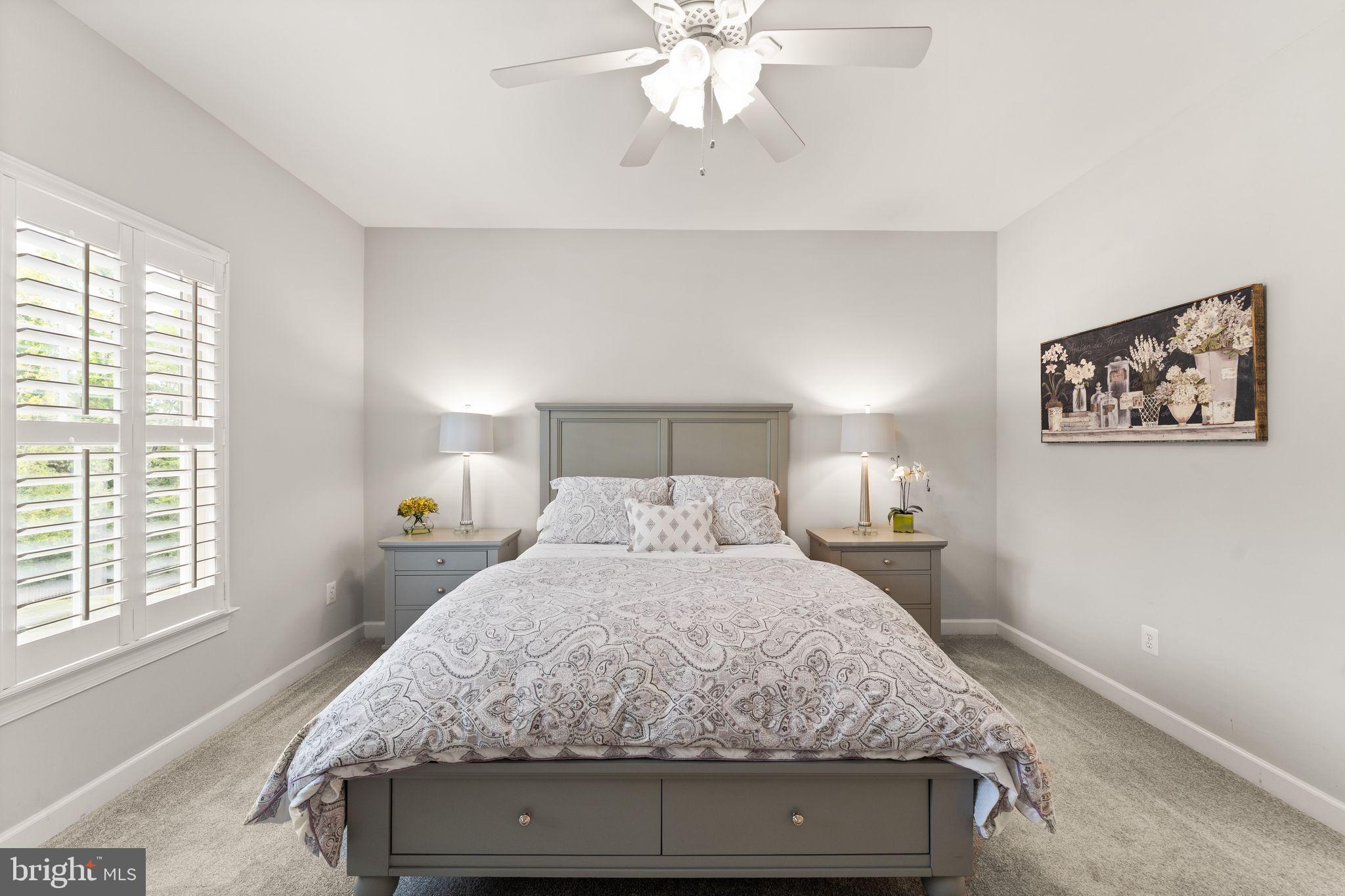 LANSDOWNE ON THE POTOMAC - Residential