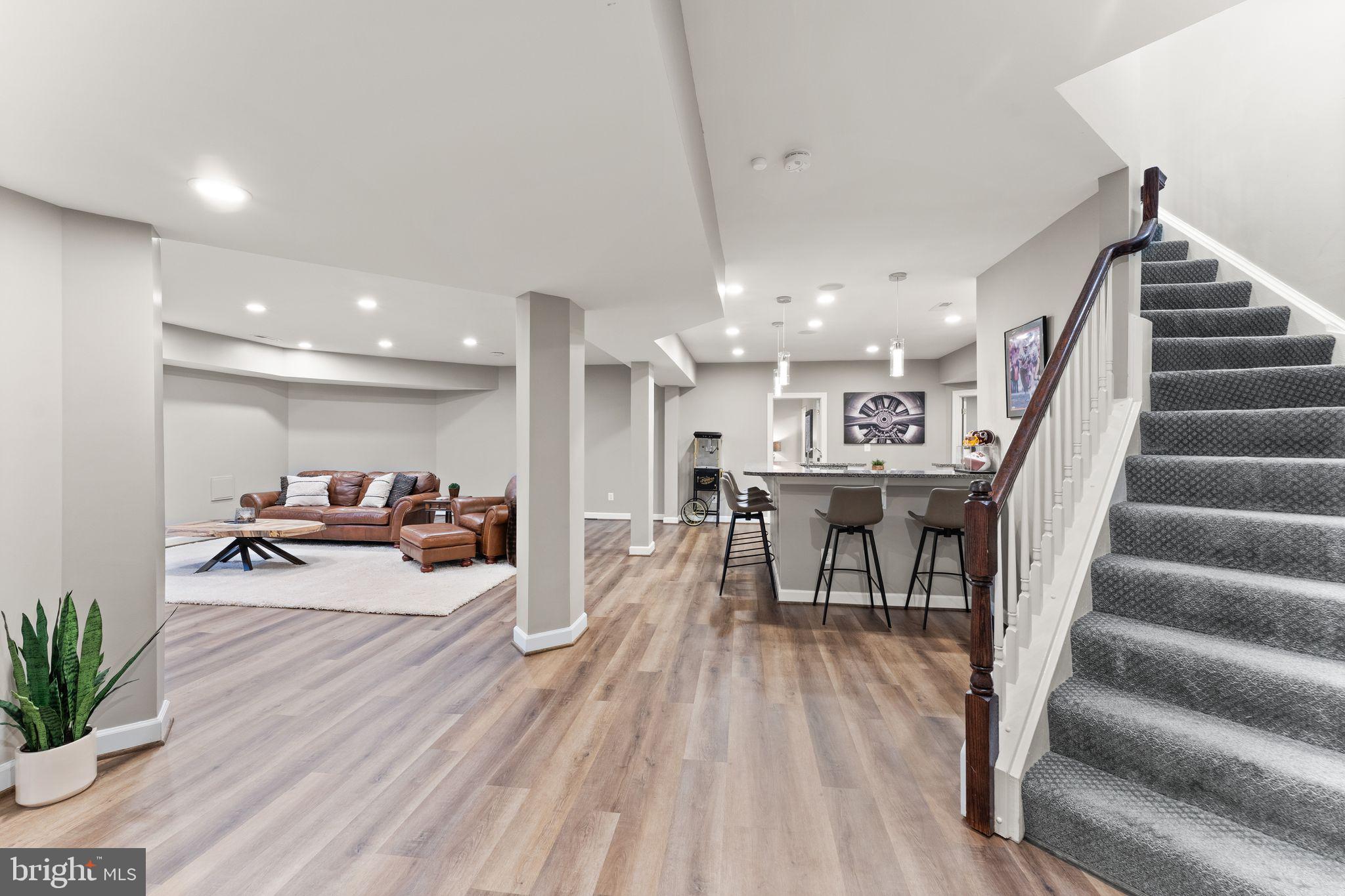 LANSDOWNE ON THE POTOMAC - Residential