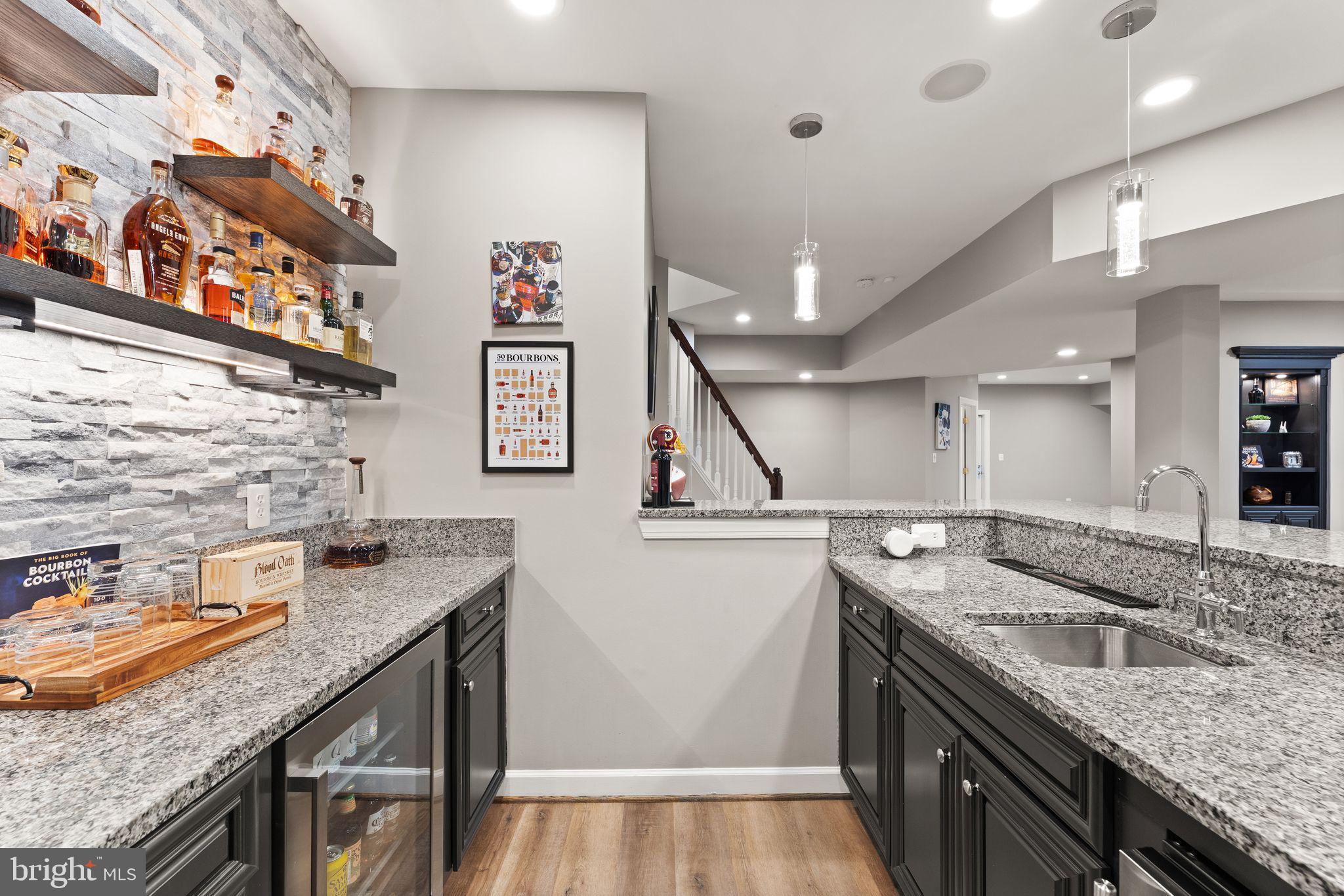 LANSDOWNE ON THE POTOMAC - Residential